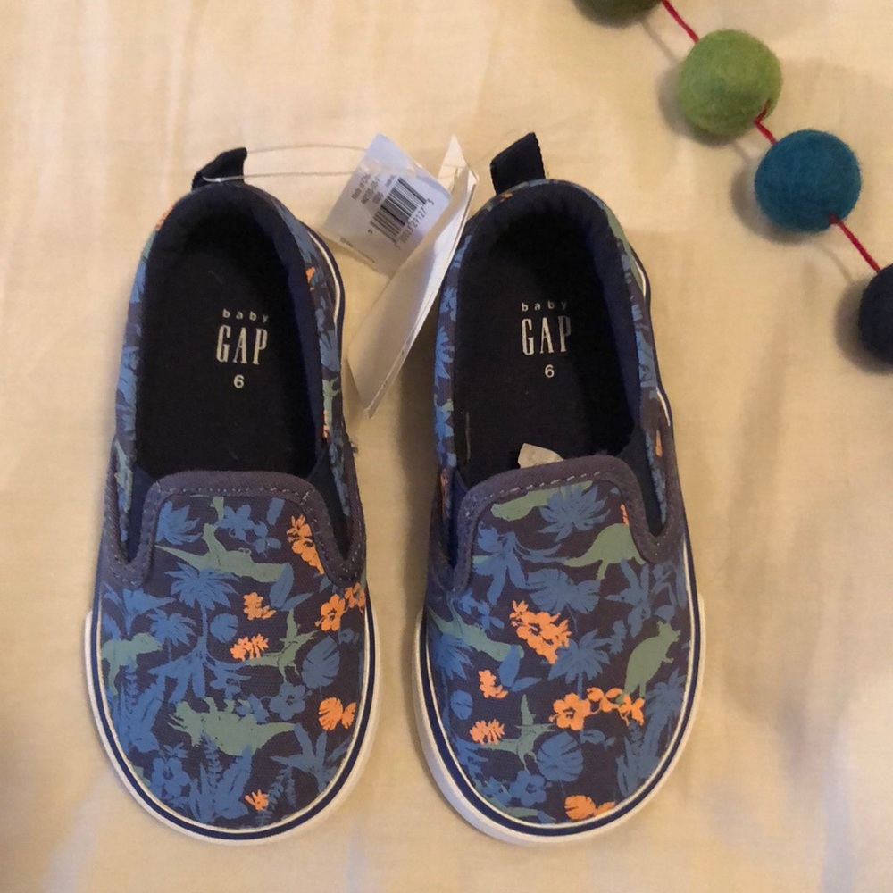 NWT Baby Gap Toddler Dino Jungle Slip-Ons